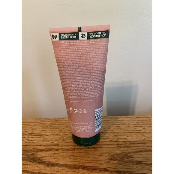 The Body Shop Shower Scrub ~ British Rose ~ 6.75 Fl Oz / 200ml Exfoliation - Picture 4 of 5
